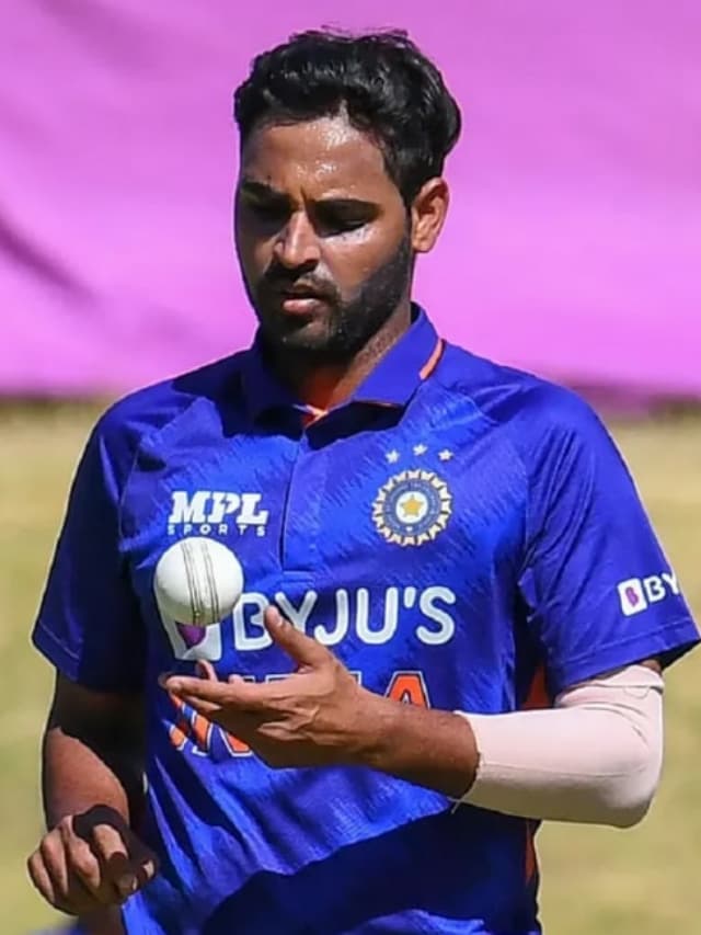 Bhuvneshwar Kumar Removes ‘Cricketer’ from Instagram Bio, Sparks Retirement Rumours